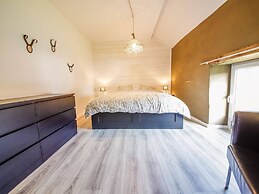 Quietly Located Farmhouse L'echappee Belle