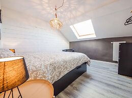 Quietly Located Farmhouse L'echappee Belle