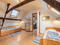 Holiday Home Het Zuidgoed With Garden
