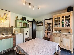 Holiday Home Het Zuidgoed With Garden
