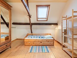 Holiday Home Het Zuidgoed With Garden