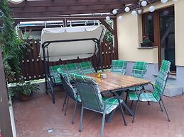 Great Holiday Home With Terrace Near Saxon