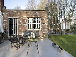Apartment in Kruibeke Wissekerke Castle