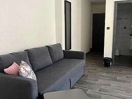 Spacious Holiday Home With Barbecue