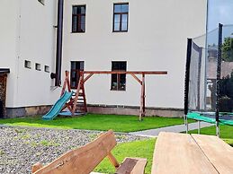 Spacious Holiday Home With Barbecue