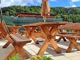 Spacious Holiday Home With Barbecue