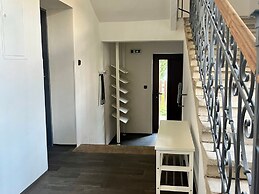 Spacious Holiday Home With Barbecue
