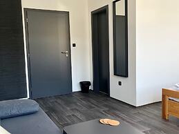 Spacious Holiday Home With Barbecue