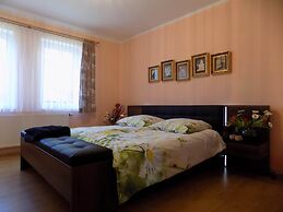 Tasteful Villa in Zernov With Private Pool