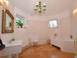 Tasteful Villa in Zernov With Private Pool