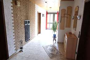 Holiday Apartment in Oberstadtfeld With Garden