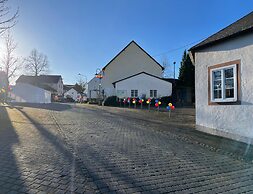 Holiday Apartment in Oberstadtfeld With Garden