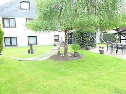 Holiday Apartment in Oberstadtfeld With Garden