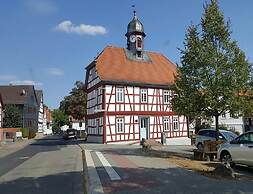 Holiday Apartment in Oberstadtfeld With Garden