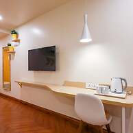 Bloom Hotel - Golf Course Road, Sector 43