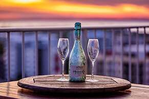 Signatures on Woods - Pinnacle