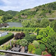 Garden Retreat With Pond View