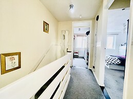 The HK House - Family Friendly Near To Blenheim Palace & Oxford City C