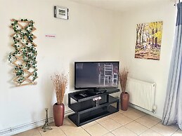 The HK House - Family Friendly Near To Blenheim Palace & Oxford City C