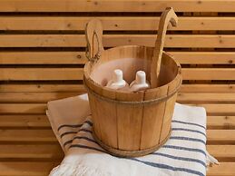 Holiday Home on the Mountain With Views