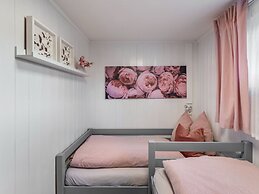 Holiday Home on the Mountain With Views