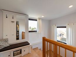 Holiday Home on the Mountain With Views