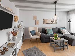 Holiday Home on the Mountain With Views