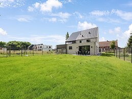 Modern Holiday Home in Ronse With Garden