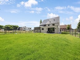 Modern Holiday Home in Ronse With Garden