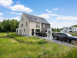 Modern Holiday Home in Ronse With Garden