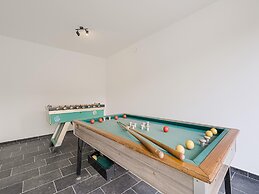 Modern Holiday Home in Ronse With Garden