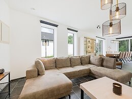 Modern Holiday Home in Ronse With Garden