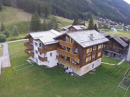 Welcoming Holiday Home in Saas Grund With Garden