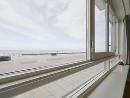 Apartment in Ostend Near North Sea