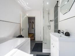 Holiday Home in Longkamp With Garden