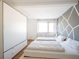 Holiday Home in Longkamp With Garden