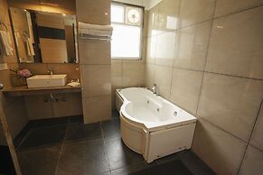 Chirping Hills Resort Bhimtal