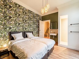 Luxury Holiday Home in Vloesberg With Sauna and hot tub