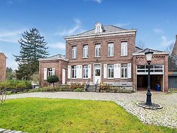 Luxury Holiday Home in Vloesberg With Sauna and hot tub