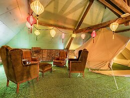Luxury Holiday Home in Vloesberg With Sauna and hot tub