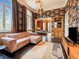 Luxury Holiday Home in Vloesberg With Sauna and hot tub