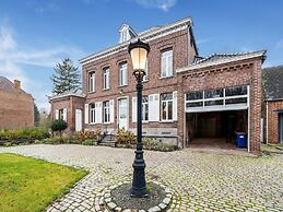 Luxury Holiday Home in Vloesberg With Sauna and hot tub