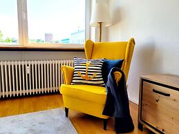 Stylish Apartment With Balcony