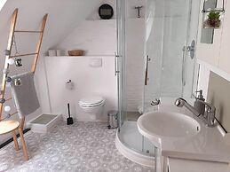Lovely Apartment in Roes With a Terrace