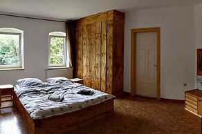 2-floor Apartment in a Villa With Park