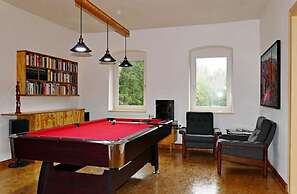 2-floor Apartment in a Villa With Park