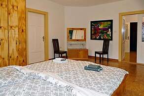 2-floor Apartment in a Villa With Park