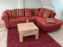 Attic Holiday Home With Garden and Grill