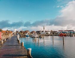 Bungalow Near Poel Island With Garden