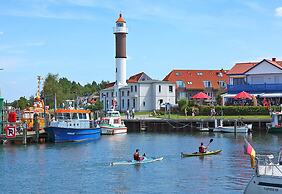 Bungalow Near Poel Island With Garden